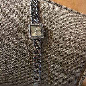 Quartz Woman Silver Chain Bracelet Watch